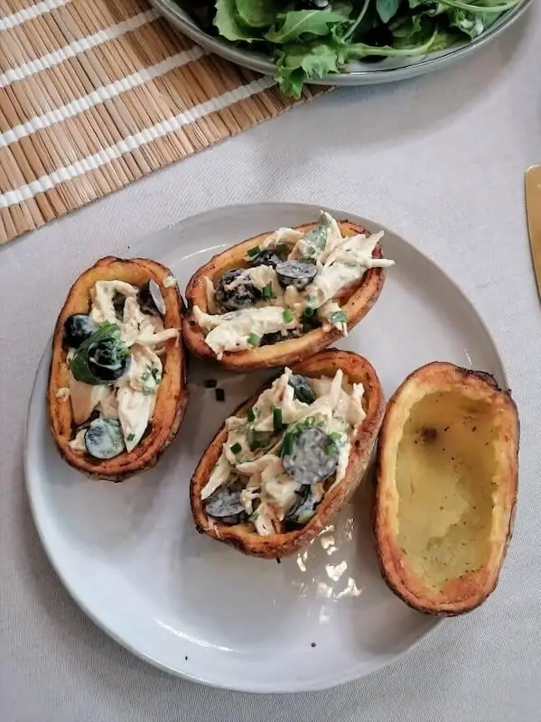 2-loaded-low-fodmap-baked-potato-skins-recipe-yummyble